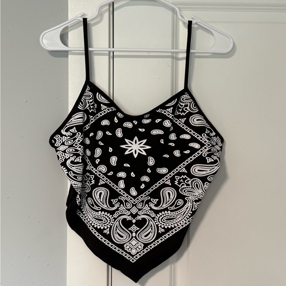 SHEIN Ladies Paisley Print Hanky Hem Cami Top size Large - Picture 3 of 5